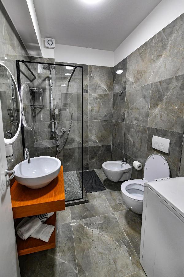 New Central Apartment Shkodër Esterno foto