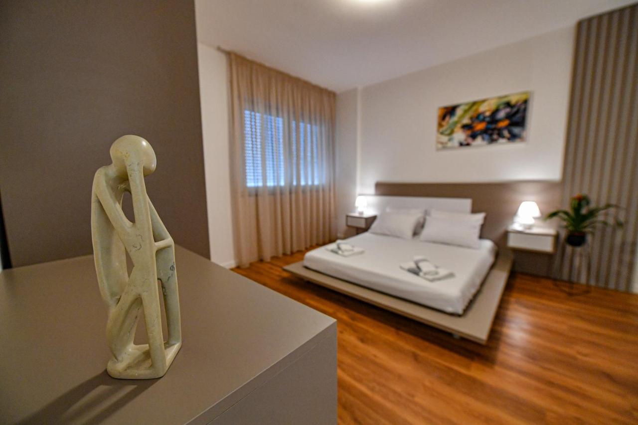New Central Apartment Shkodër Esterno foto